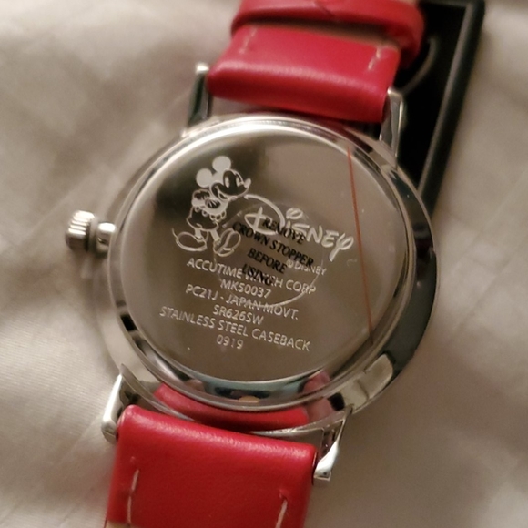 Womens Disney Mikey Mouse watch - Picture 9 of 10